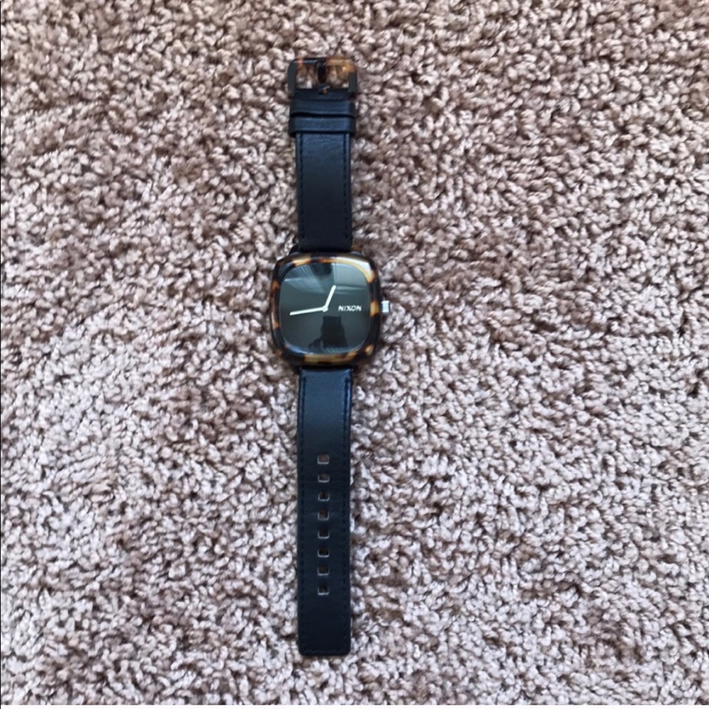 Nixon watch